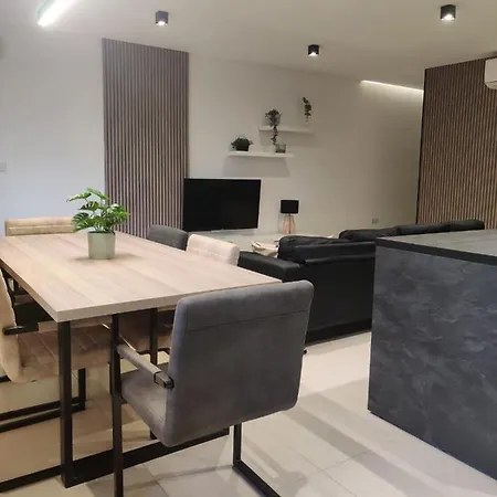 Qawra * St Paul's Bay